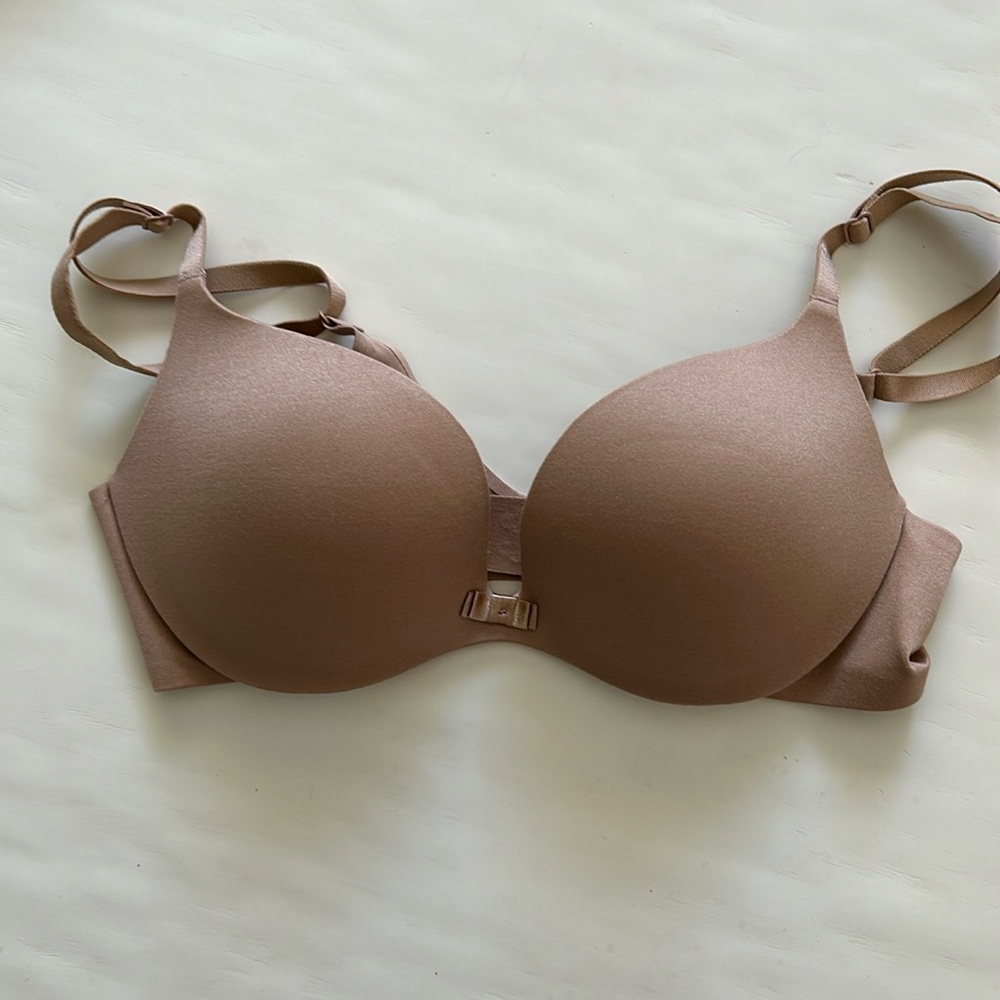 Victoria’s Secret push up plunge bra